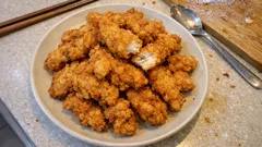 재우지 않아도 바삭해요: 프라이팬 닭 안심 가라아게(사사미 닭튀김)