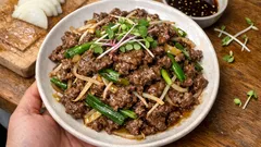 시판 불고기 소스 하나로 끝—소고기·햇양파·숙주 아삭하게 볶는 법