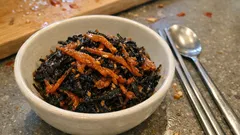 바다 향 진하게—톳(히지키)과 마른오징어 스루메 조림, 밑반찬으로 딱